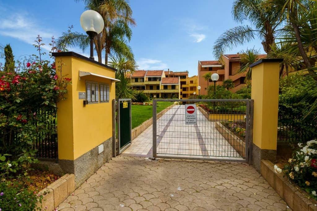 Garage, Piscina, Accesso A Mare E Pista Ciclabile Apartment Sanremo Exterior photo